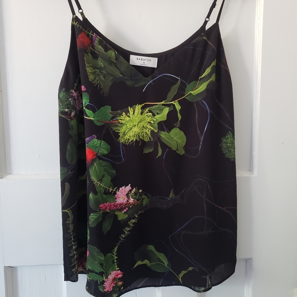 Aritzia Tops - Aritzia Babaton Black Green Pink Tropical Floral Printed Camisole Top Sz Xs